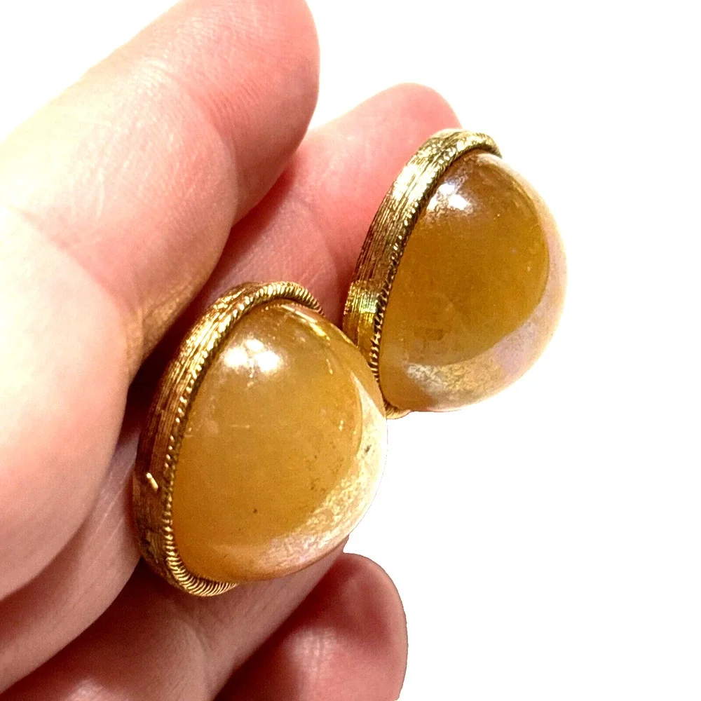 Vintage Mid Century Clip On Earrings Peach Moonglow Rounds Domes Gold Trim Chic